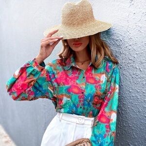 NWOT- Floral Brush Print, Pocket Front Button Up Blouse. 5️⃣✖️3️⃣0️⃣